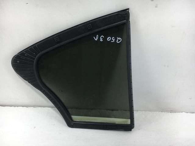 Стекло-форточка двери, задней, левой 822634GA0A NISSAN