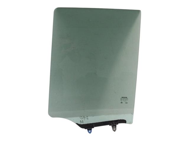 Стекло двери задней левой 82301EB320 NISSAN