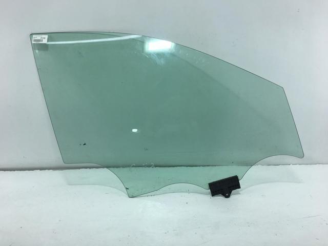 Стекло пассажирской двери 824202W060 HYUNDAI