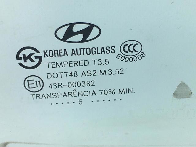 824212B000 HYUNDAI Стекло двери передней правой купить в Ужгород