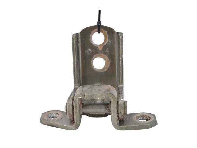 Петля задней двери, левой 82421EA00A NISSAN