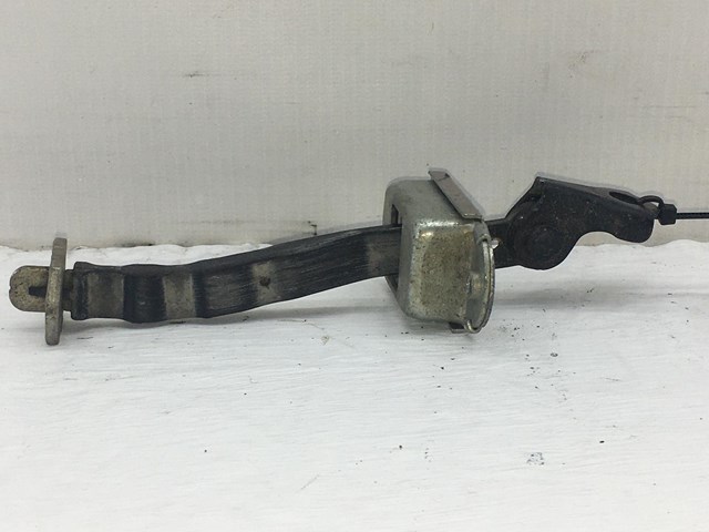 Ограничитель двери, задний 824301KA0A NISSAN