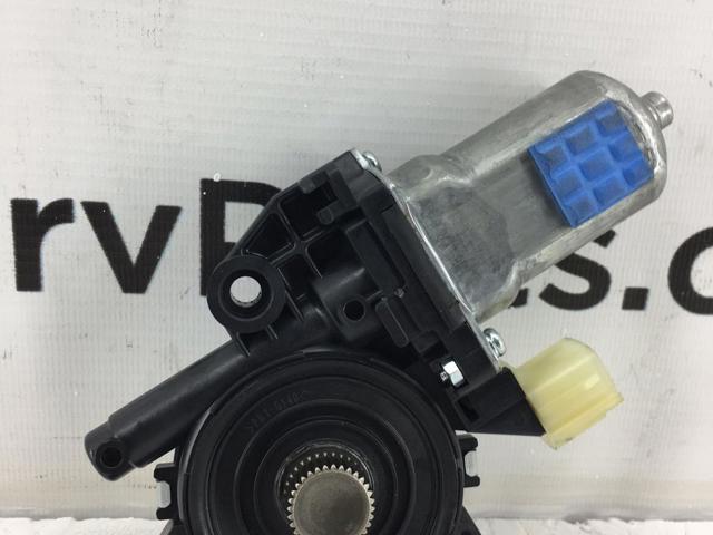 82460C5100 HYUNDAI Замок водительской двери купить в Хмельницкий