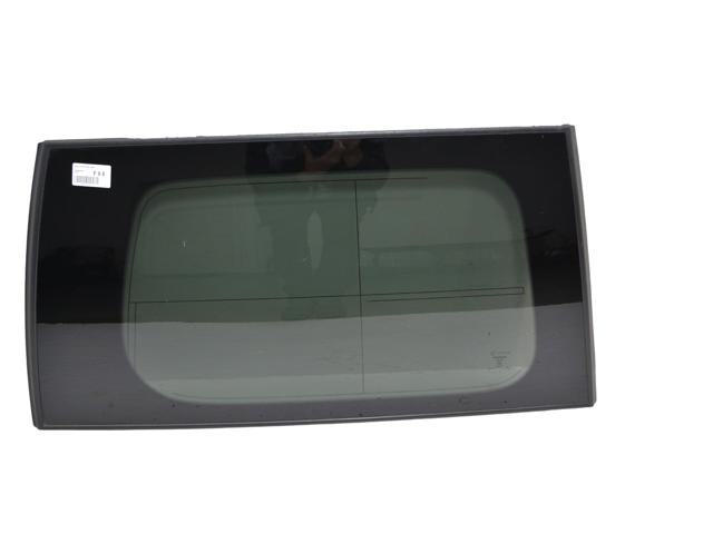 Стукло багажника, правое 83306EB305 NISSAN