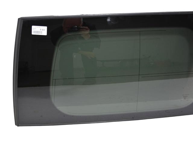 83306EB305 NISSAN Стекло кузова (багажного отсека) правое купить в Харьков