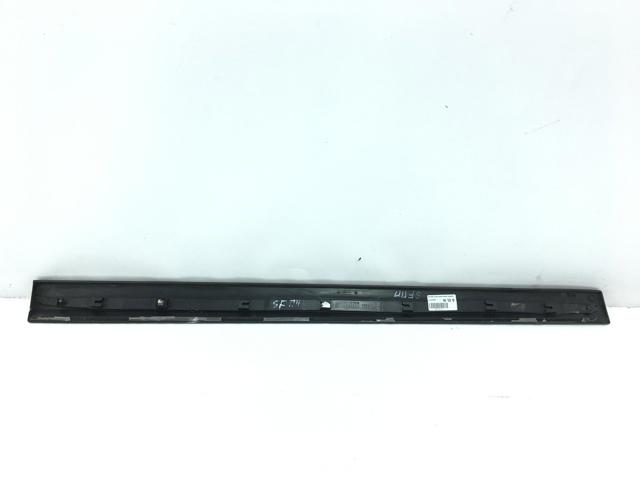 HYUNDAI 877602B000 Молдинг двери передней правой в наличии Ужгород