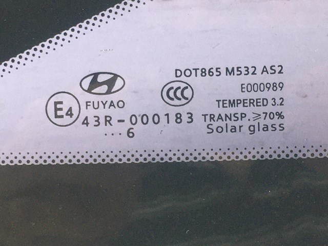 HYUNDAI 87820C2000 Стекло кузова (багажного отсека) правое в наличии Ужгород
