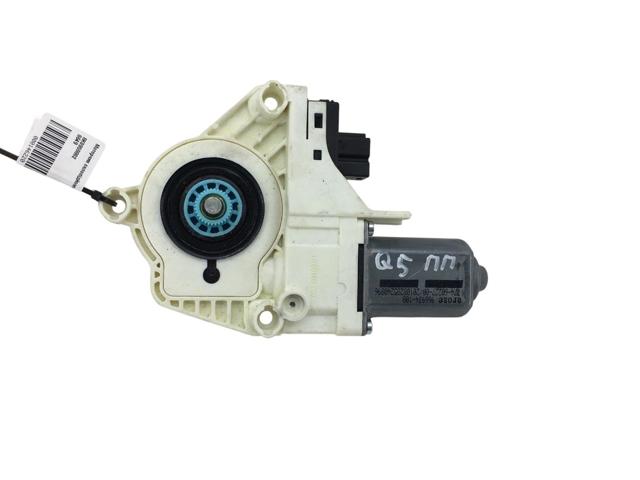 Мотор стеклоподъемника двери передней, правой 8K0959802 VAG