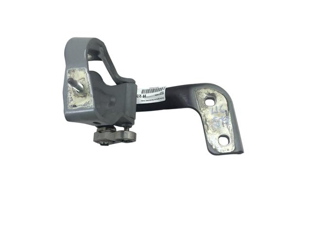 Петля багажника 8R0827300A VAG