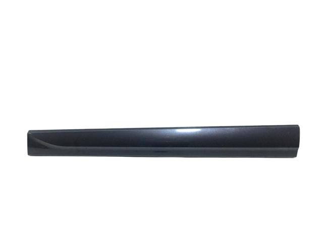 Накладка передней правой двери 8R0853960E VAG