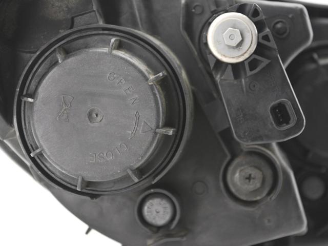HYUNDAI 921013U270 Левая фара в наличии Ирпень