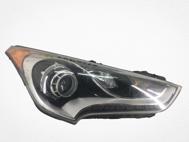 Правая блок фара 921022V110 HYUNDAI