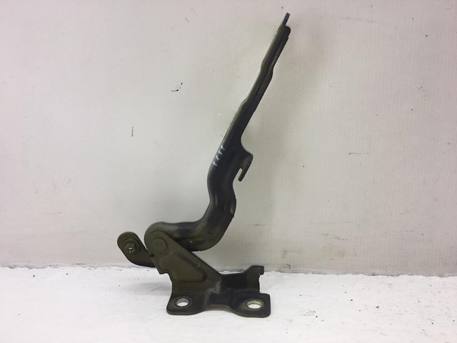 Завеса капота правая 95142831 GM