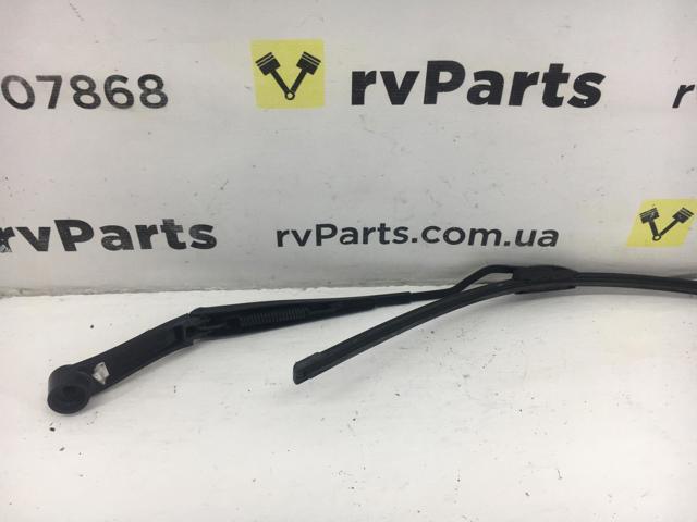 983102V000 Поводок стеклоочистителя купить Ужгород