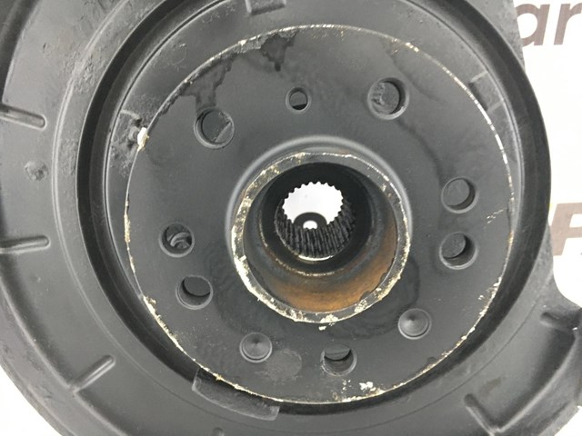 A1643500808 Цапфа задняя правая купить Полтава