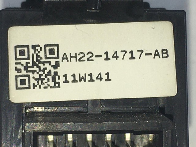 LAND ROVER AH2214717AB Кнопочный блок управления стеклоподъемником задний левый в наличии Тернополь