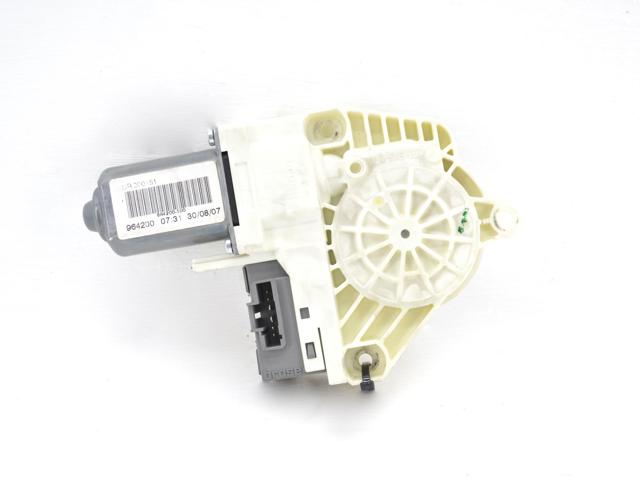 Мотор стеклоподъемника водительской двери CUR000151 LAND ROVER