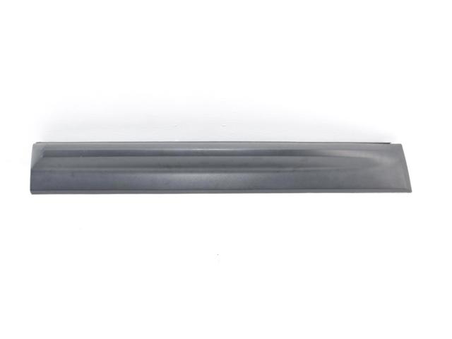 Молдинг двери передней левой DGP000212PCL LAND ROVER