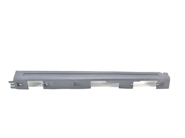 Накладка наружняя (молдинг) порога, левый DGP500531PCL LAND ROVER