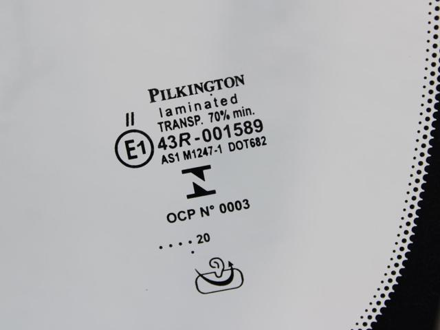 MAZDA KD3363900E Лобовое стекло в наличии Винница
