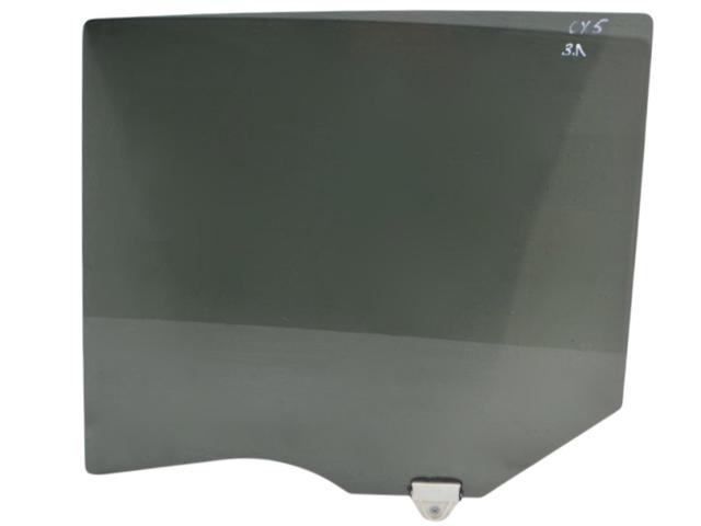 Стекло задней двери, левой KD4773510 MAZDA