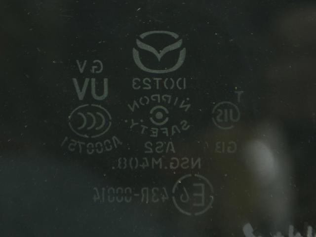 Стекло пассажирской двери KD5358510 MAZDA