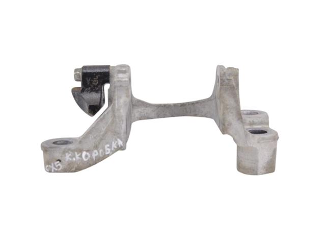 MAZDA KD623908YB Кронштейн подушки (опоры) двигателя левой в наличии Запорожье