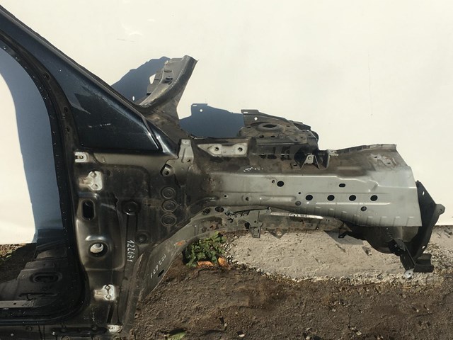 LR000781 LAND ROVER Боковина кузова правая купить в Хмельницкий
