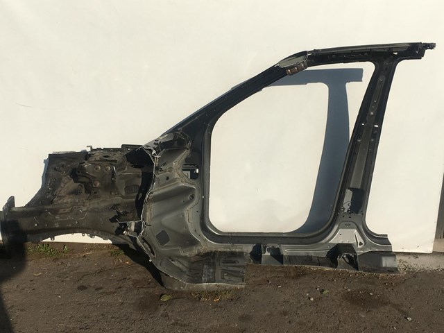 LAND ROVER LR000781 Боковина кузова правая в наличии Запорожье