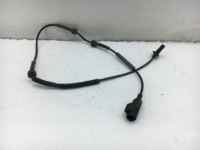 LR001056 LAND ROVER Датчик АБС передний купить в Чернигов