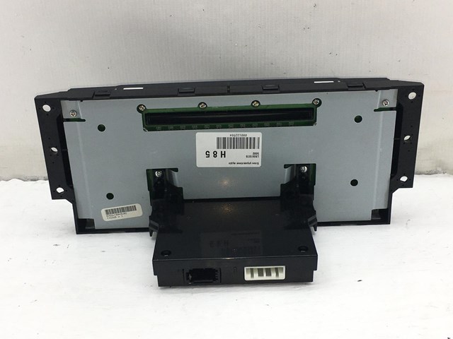 LR001070 LAND ROVER Пульт управления магнитолой купить в Киев