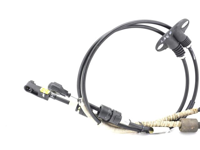 LR001357 LAND ROVER Трос переключения передач сдвоенный купить в Ужгород