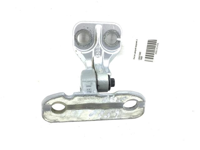 Петля передней двери, правой LR027583 LAND ROVER