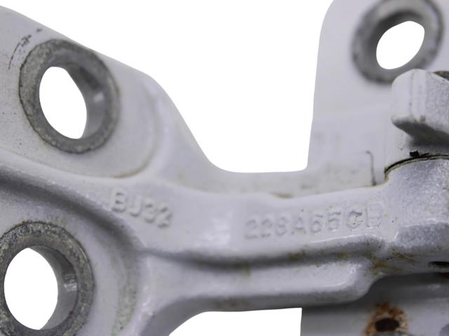 LR027586 LAND ROVER Петля двери передней левой купить в Харьков