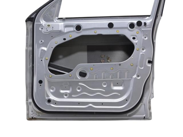 Пассажирская передняя дверь LR028552 LAND ROVER