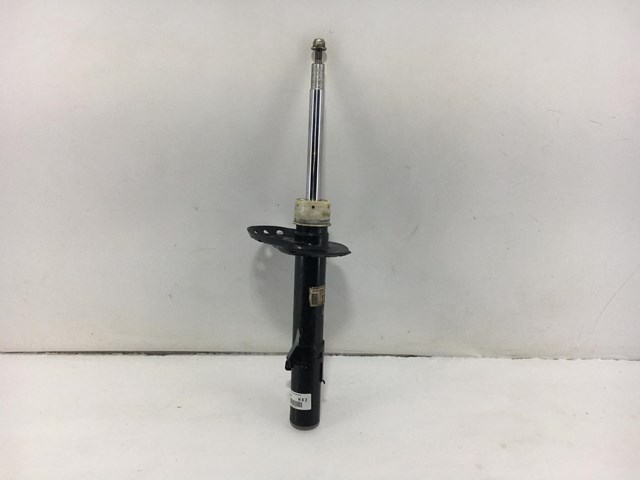 Амортизаторная стойка передняя правая LR031667 LAND ROVER