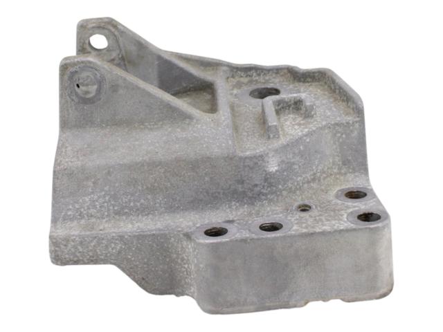 LR037029 Кронштейн подушки (опоры) двигателя правой купить Полтава