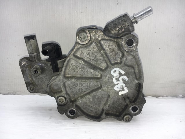 LR037627 LAND ROVER Насос вакуумный купить в Тернополь
