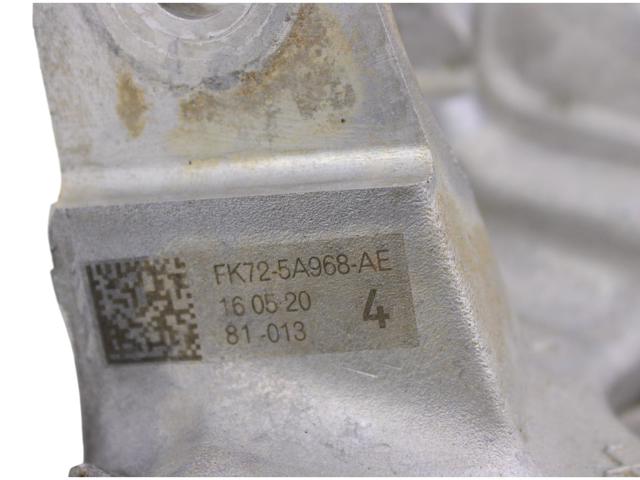 LR060771 LAND ROVER Цапфа задняя правая купить в Днепр
