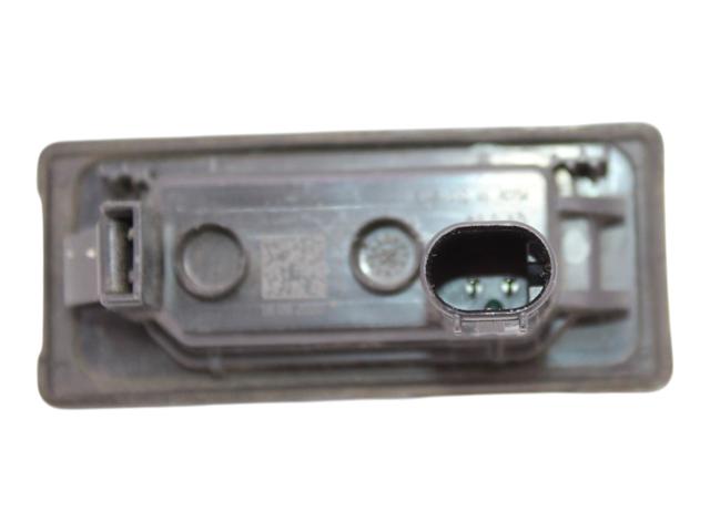 Фонарь освещения номера LR087728 LAND ROVER
