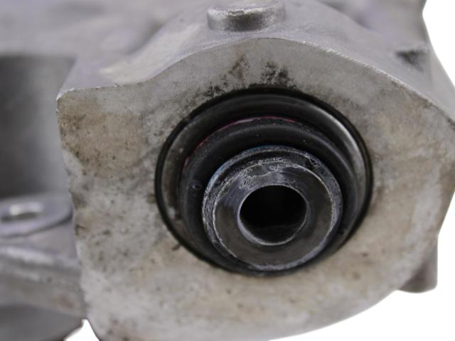 LR114285 LAND ROVER Цапфа задняя левая купить в Полтава