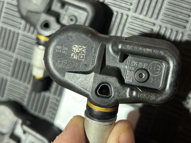 PMVC210 TOYOTA купить в Украина