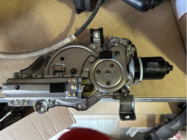 Актуатор замка ляды 42710710030 TOYOTA