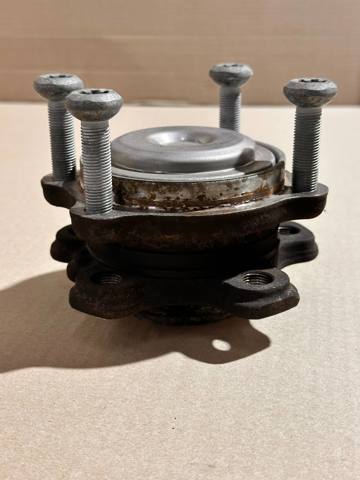 Ступица (передняя) 31206866315 BMW