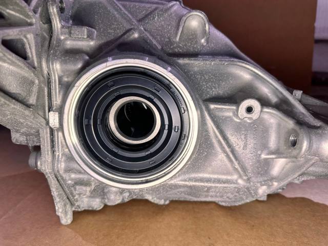 33108849917 BMW Редуктор задний купить в Николаев