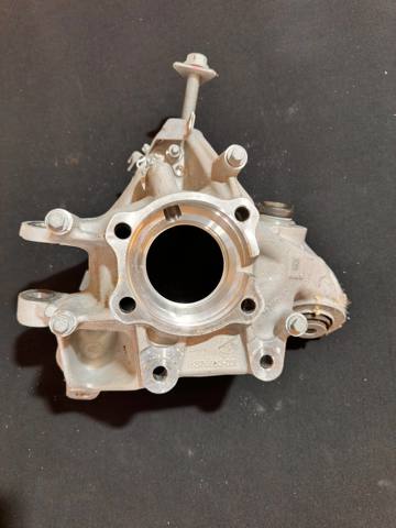33306876651 BMW Цапфа задняя левая купить в Запорожье