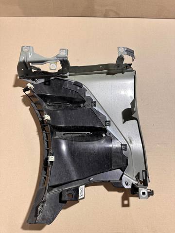 Переднее правое крыло 41008495962 BMW