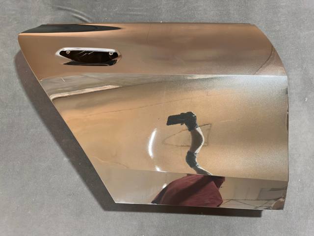Дверь пассажирская задняя правая 41009625100 BMW