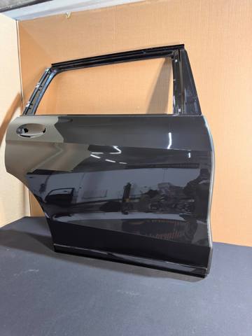 Задняя правая дверь 41527931202 BMW