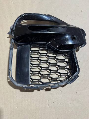 Ободок (окантовка) фары противотуманной правой 51118099732 BMW